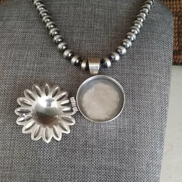 Native American Navajo Dragonfly Locket and Pearls - Picture 7 of 9